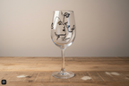 Calice da vino personalizzato con vinile permanente